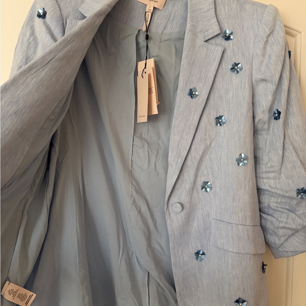 Cinq à Sept Kylie Hydrangea Blue Embellished Blazer NWT - Picture 3 of 8